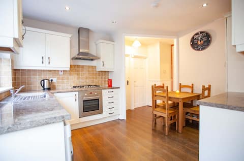 3 bed, semi-detached bungalow