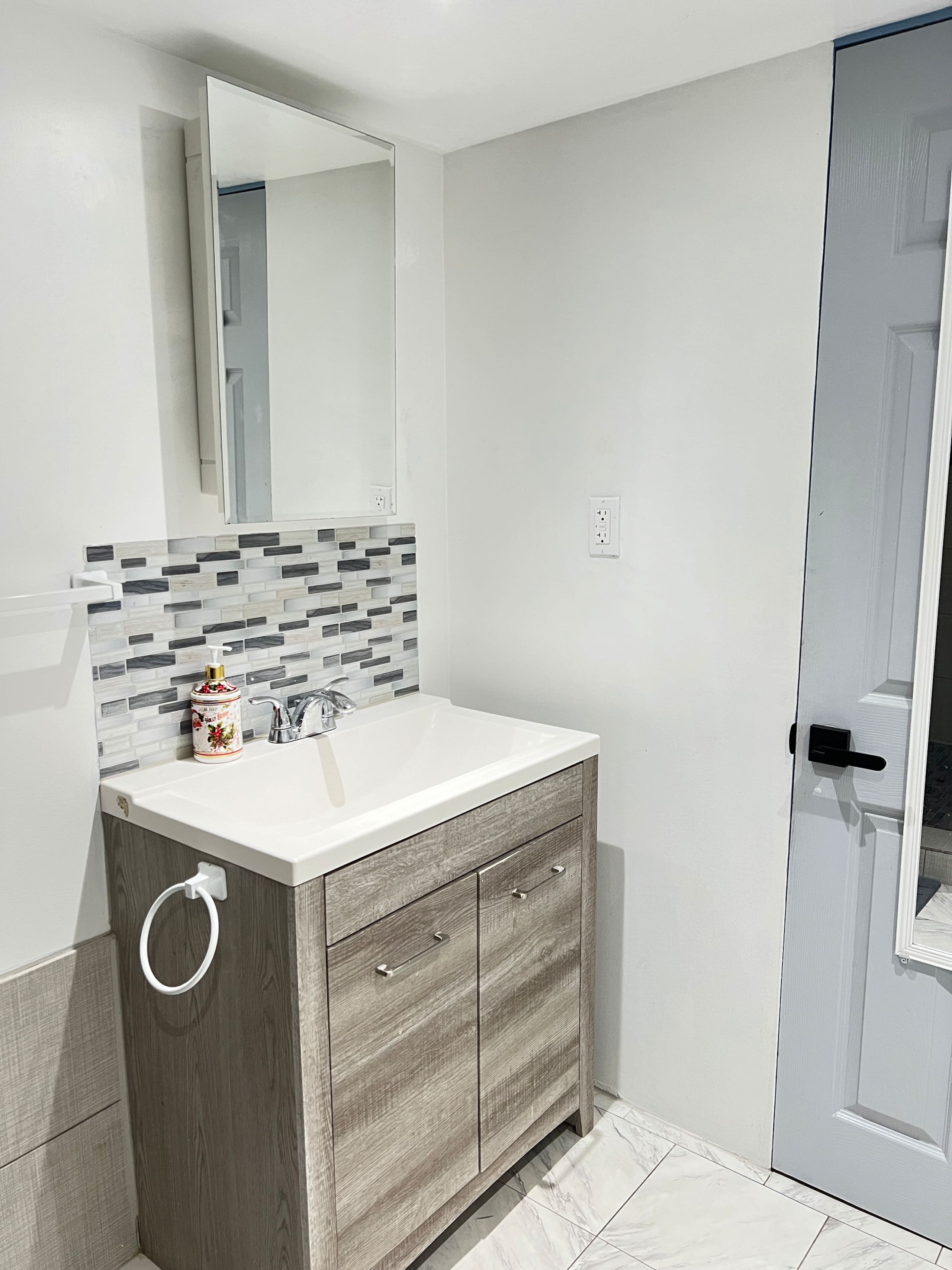 Home in San Francisco · ★4.88 · 2 bedrooms · 4 beds · 1 bath - Image 12