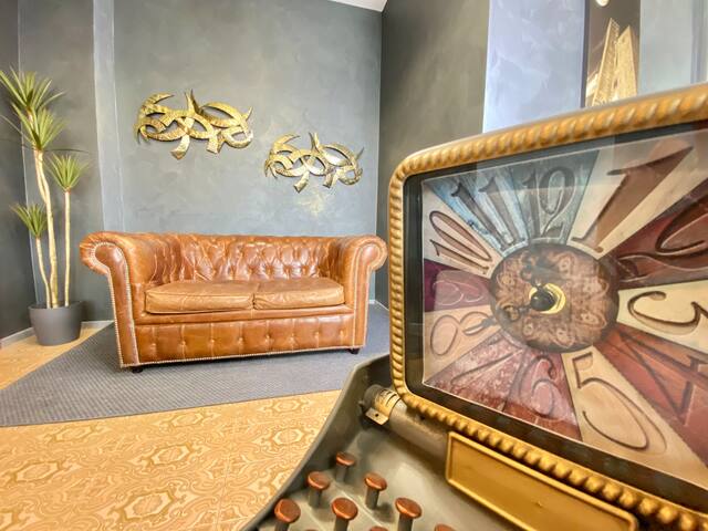 Attico Costa 17 [5 minuti a piedi dalla stazione] gallery image 5