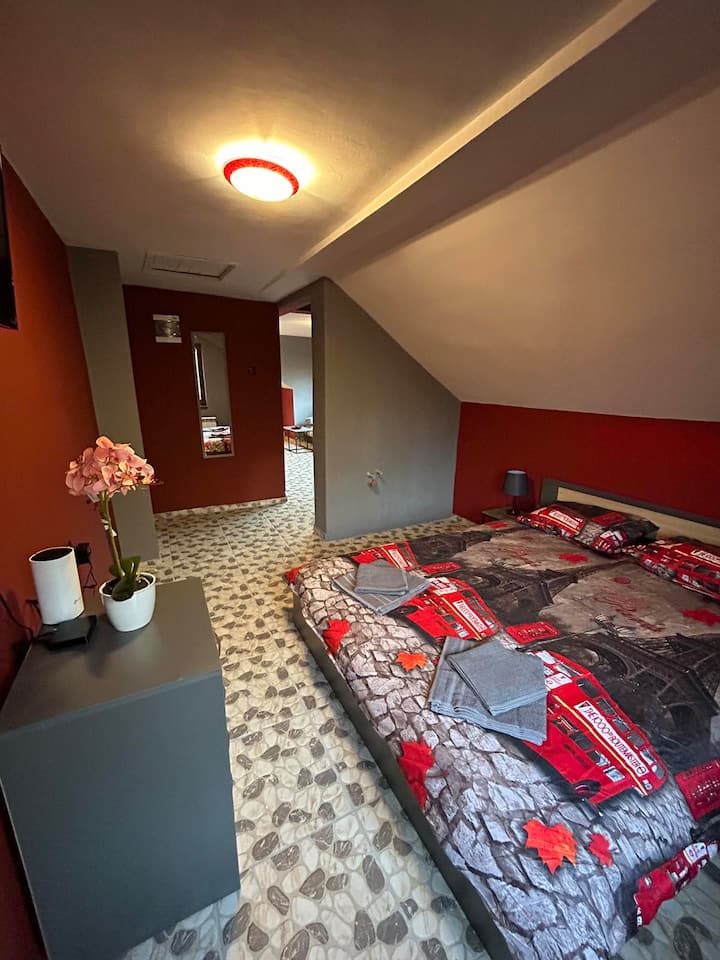 غرفة النوم 2