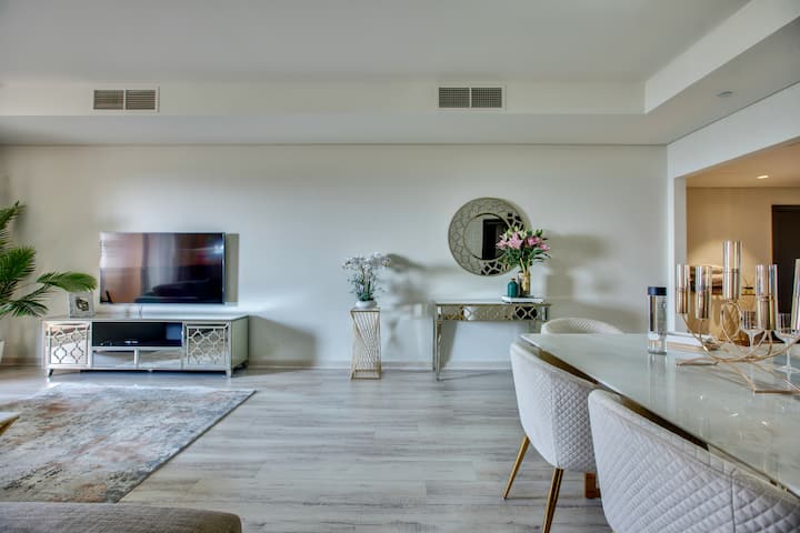 Huge Apartment, Beachfront, Pool At Palm Jumeirah - Dubai