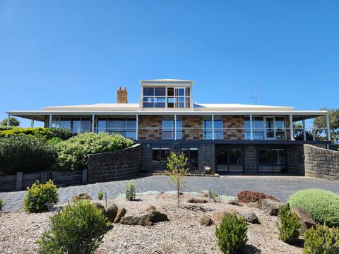 Breyleigh House 270 Ocean Views