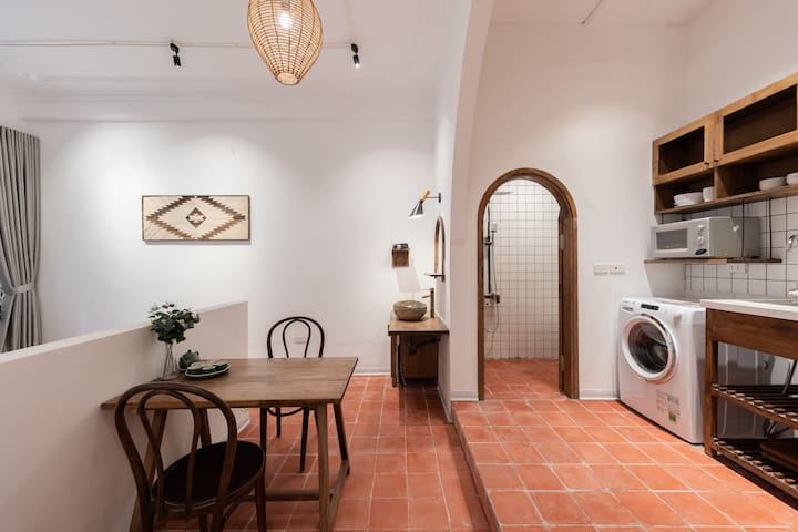 HOME KEY Apartments & Solution managed Airbnb listing 2