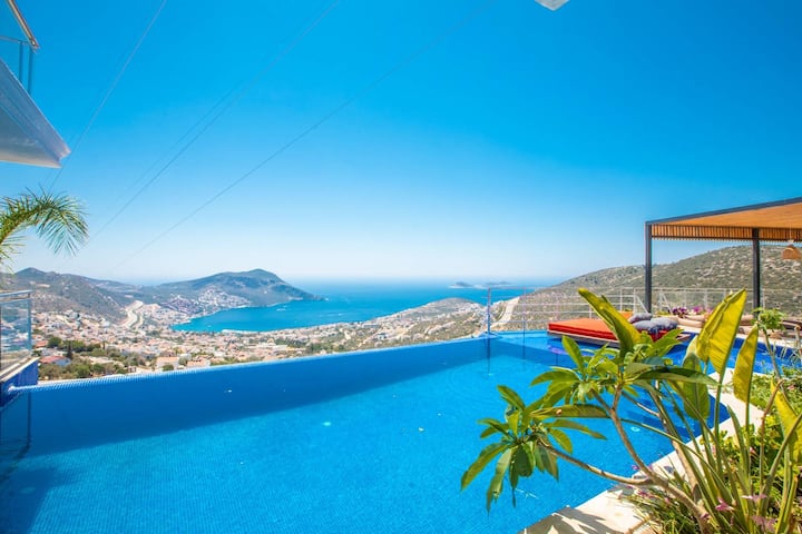 Kalkan Deniz Manzaralı Lüks Merkezi Villa 162 - Kalkan