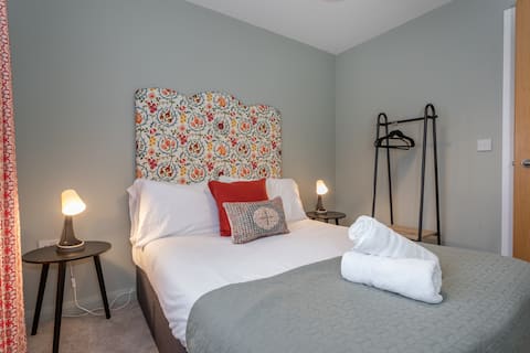 Successful Airbnb property: Stylish City Centre Apartment (A6) in New Lodge