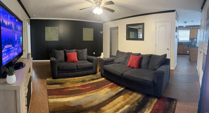 The Boss' Bungalow - Fayetteville, NC