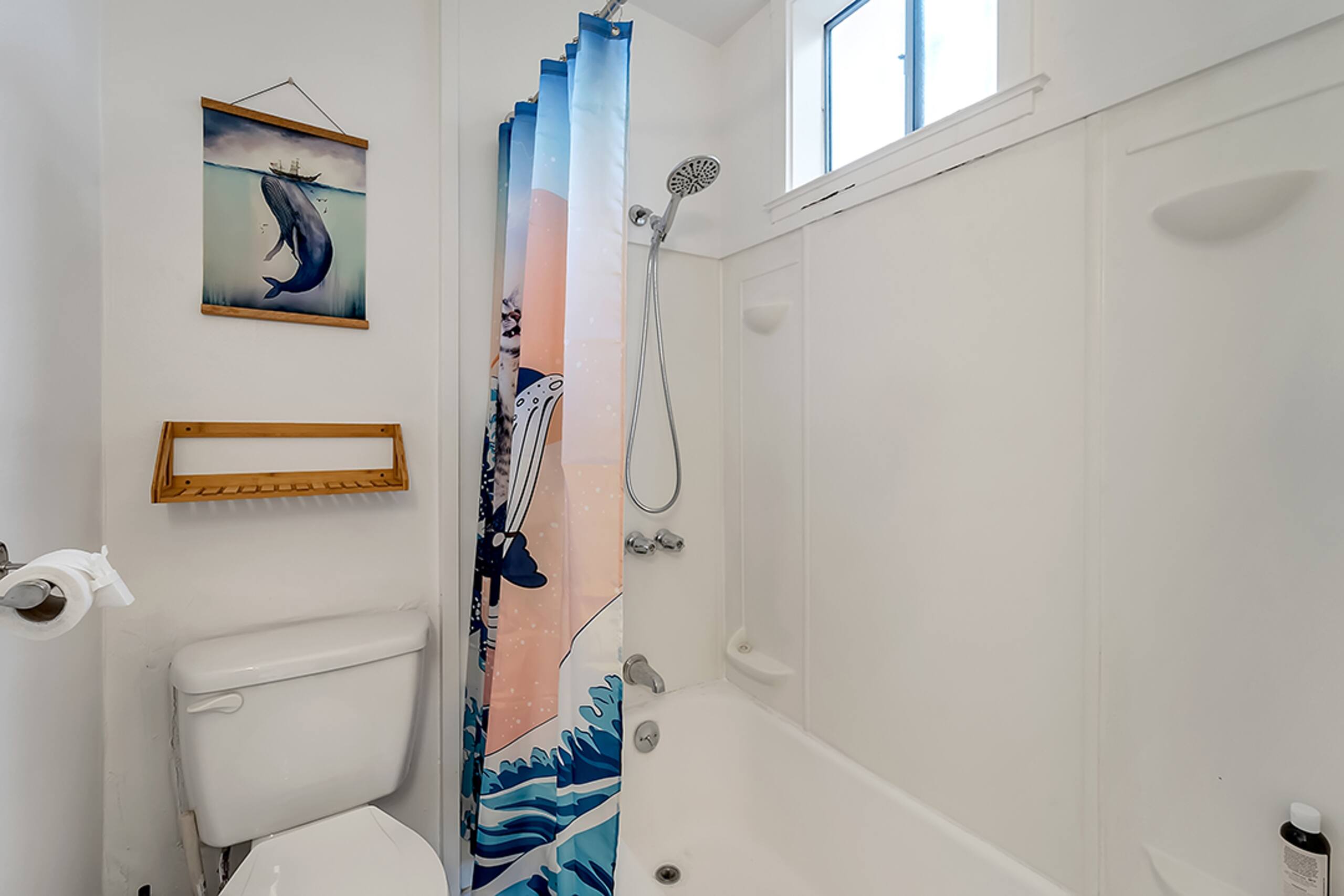 Home in San Francisco · ★4.72 · 1 bedroom · 2 beds · 1 bath - Image 12