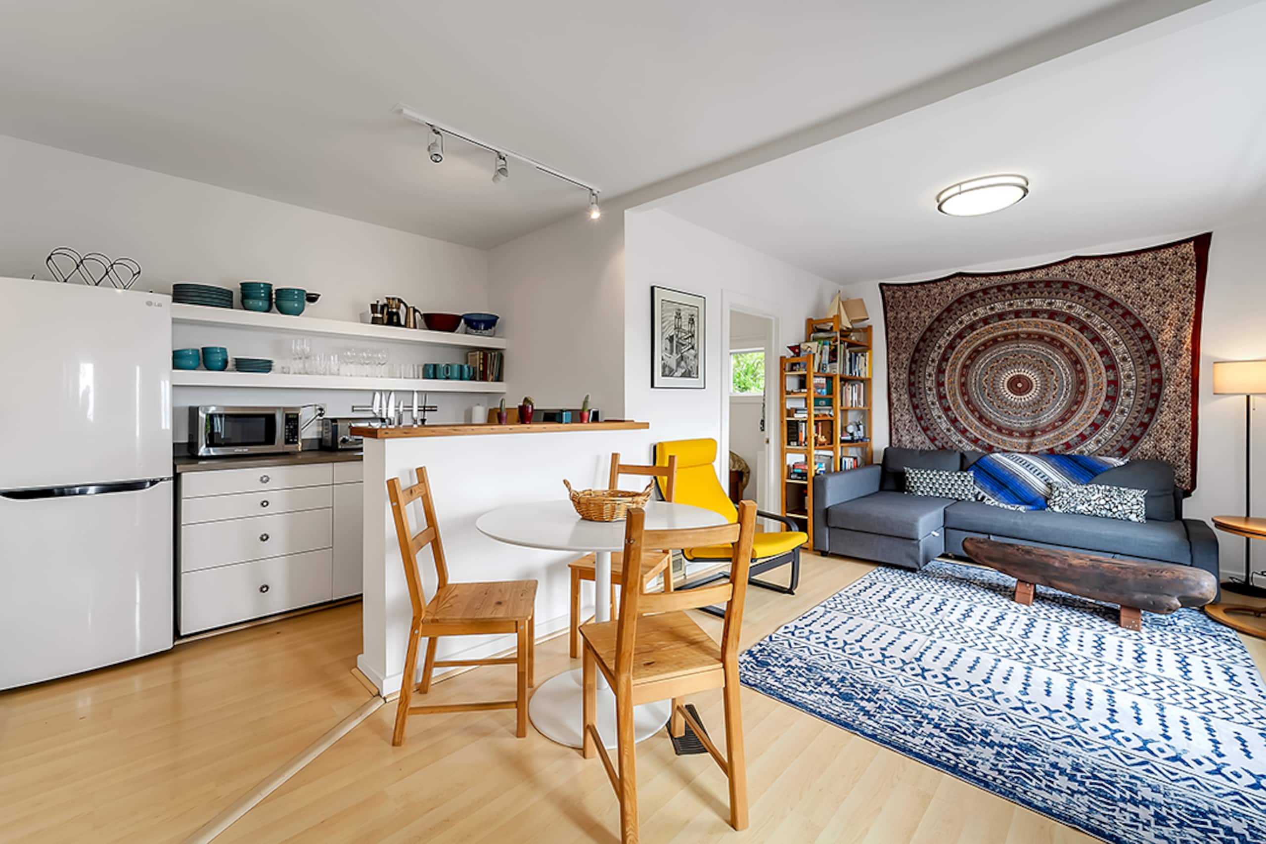 Home in San Francisco · ★4.72 · 1 bedroom · 2 beds · 1 bath - Image 1