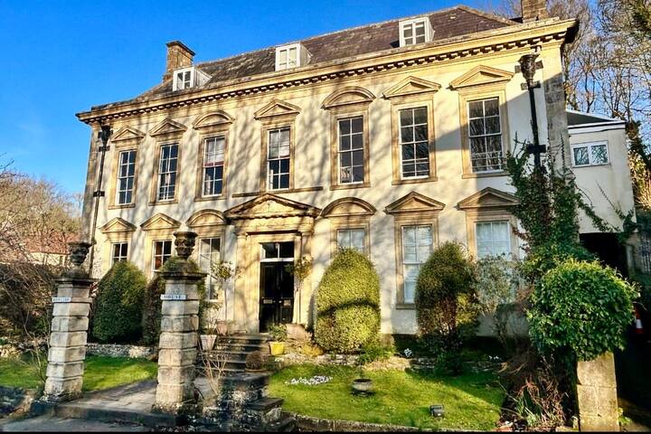 Listing in Mendip