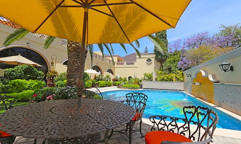 Successful Airbnb property: Condo Corona #18 (La Floresta) in Ajijic