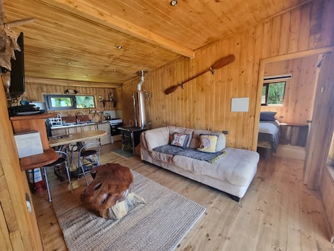 Hued Hued Cabin with Thermal Pools