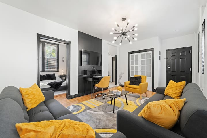 Bushwick 3BR Loft – Rooftop, Group Friendly