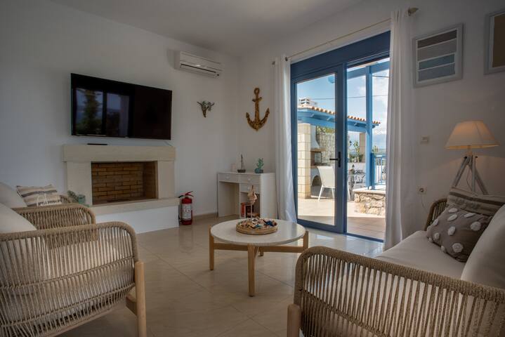 Villa Salomon in Plaka gallery image 5