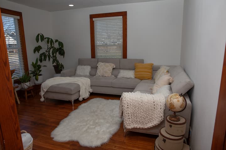 Cozy Home - Hastings, NE