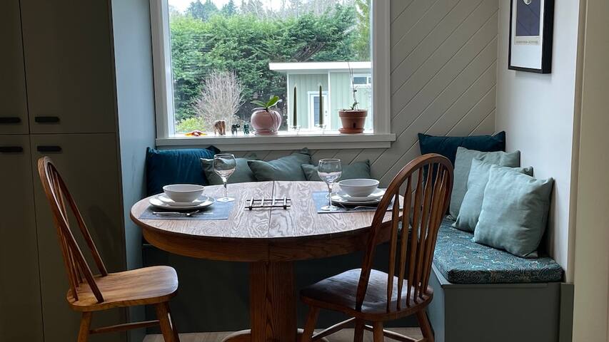 Charming Cottage gallery image 5