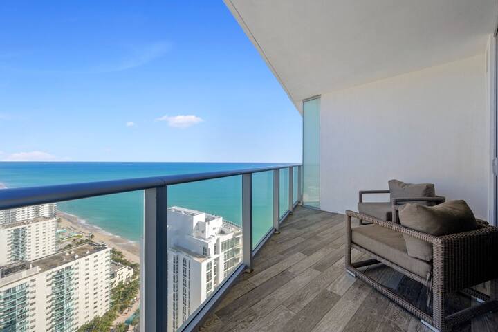 Elevated Breathtaking Oceanfront Views /2BR 2BTH gallery image 3