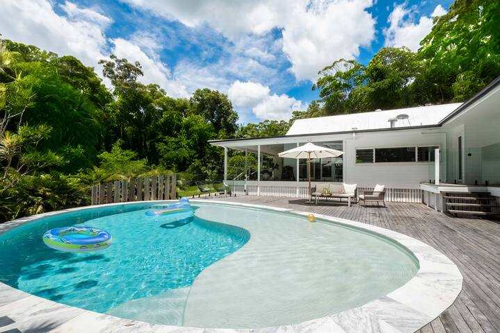 Luxury Immersed in Nature gallery image 2