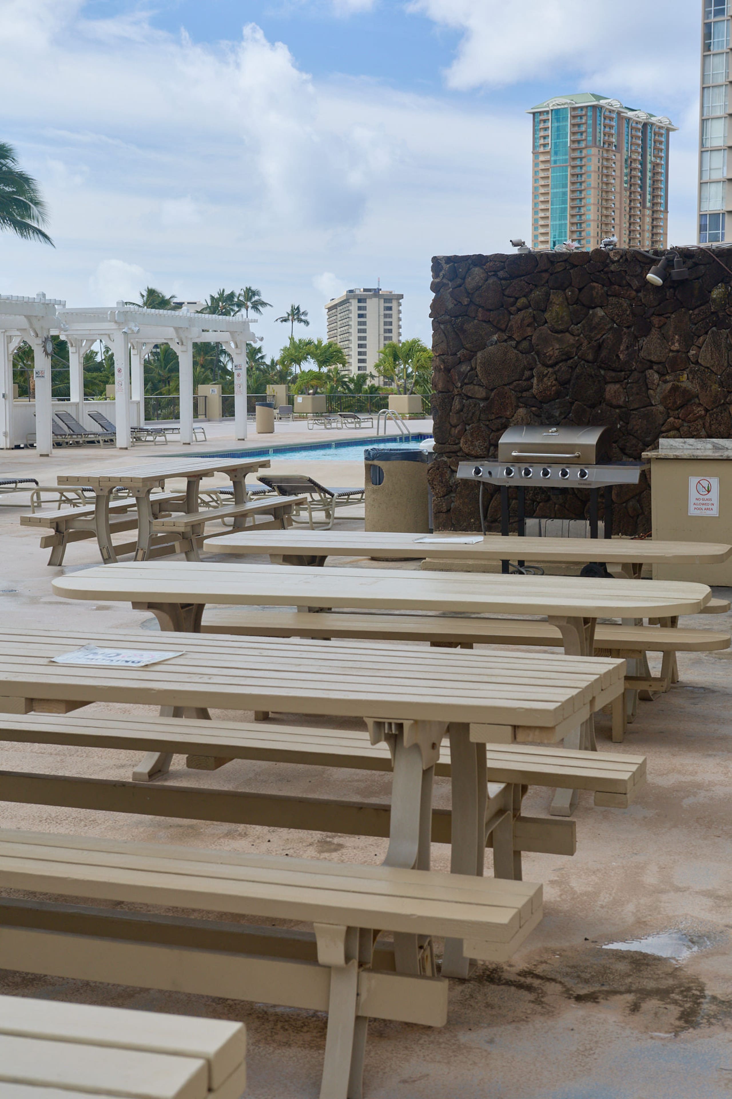 Condo in Honolulu · ★4.66 · Studio · 1 bath - Image 38