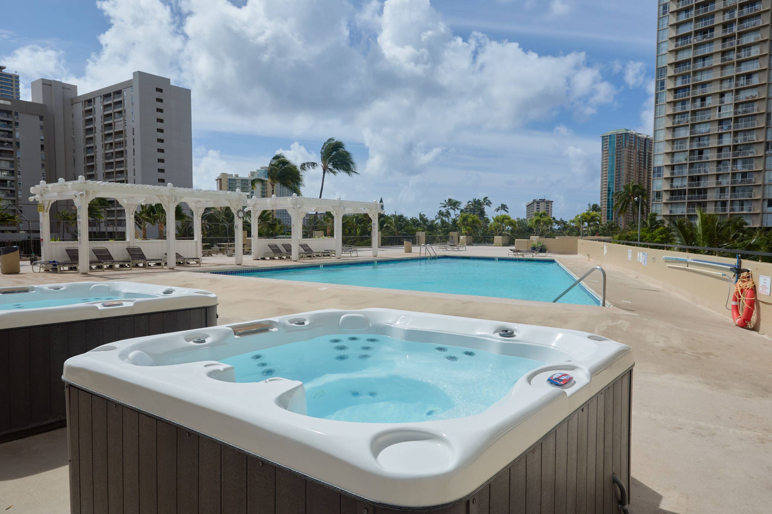 Condo in Honolulu · ★4.66 · Studio · 1 bath - Image 40