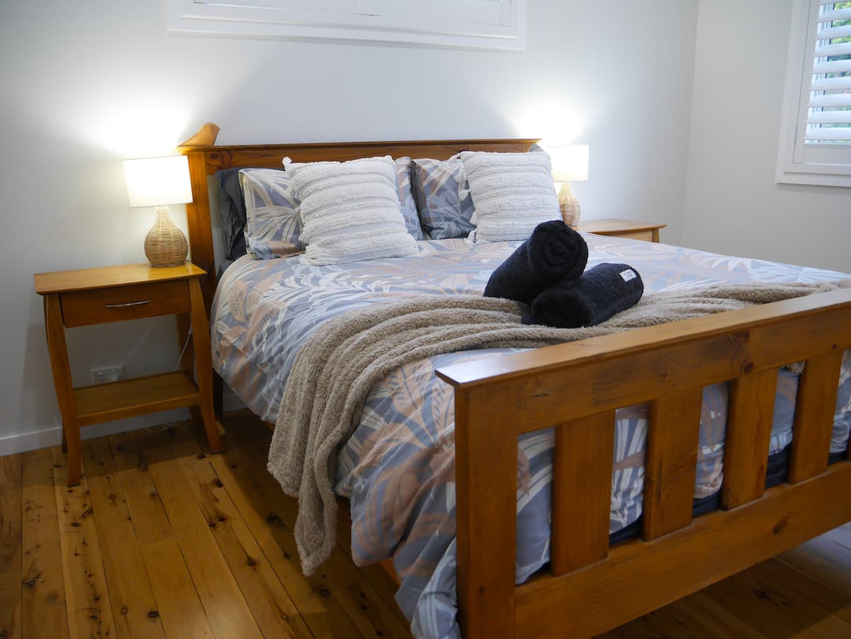 Luxury 2 story Home in Yowie Bay, pet friendly, photo 6
