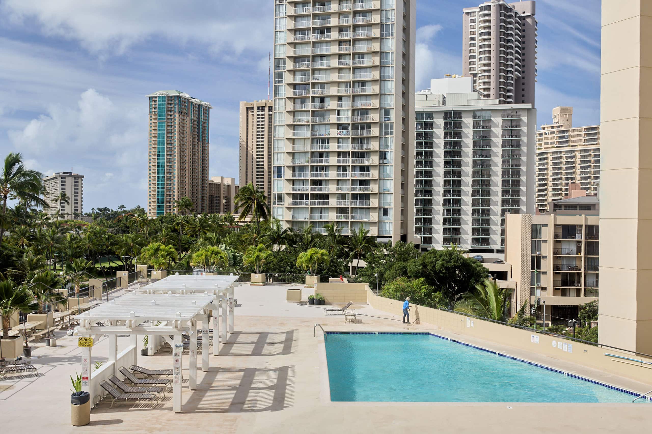 Condo in Honolulu · ★4.76 · Studio · 1 bath - Image 34