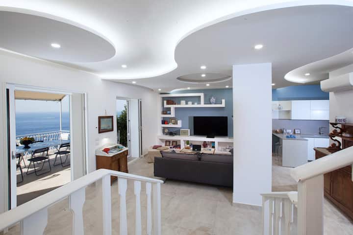 Villa - Shared Pool, Sea View, Parking - Massa Lubrense