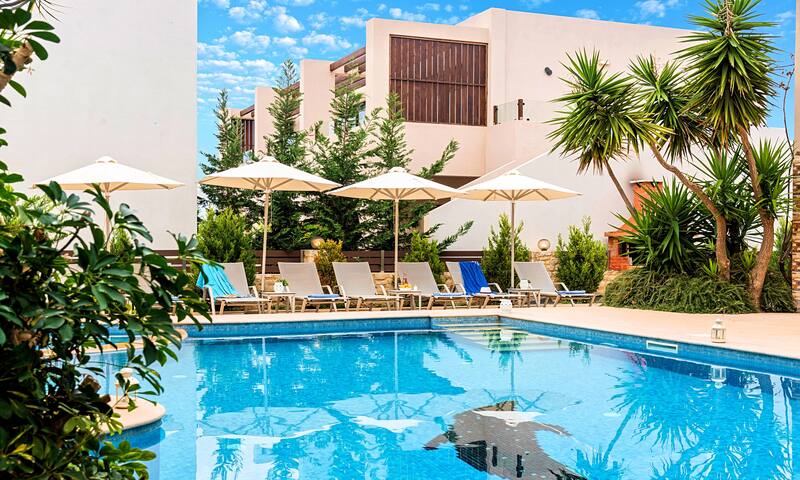 Azure Horizon Villa Heated Pool 28 guests gallery image 3