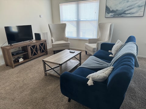 Pool side private apartment