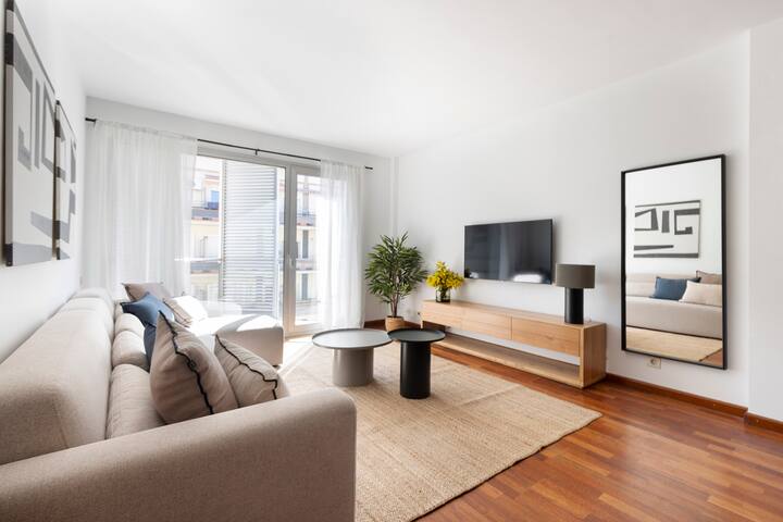 Calle Paris Super Stylish