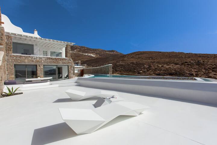 The Beach House Mykonos – Sleek beachside villa gallery image 2