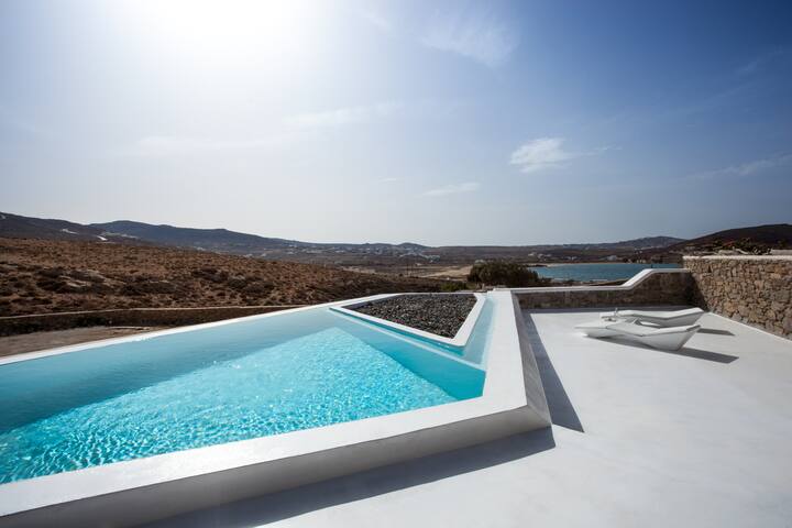 The Beach House Mykonos – Sleek beachside villa gallery image 4