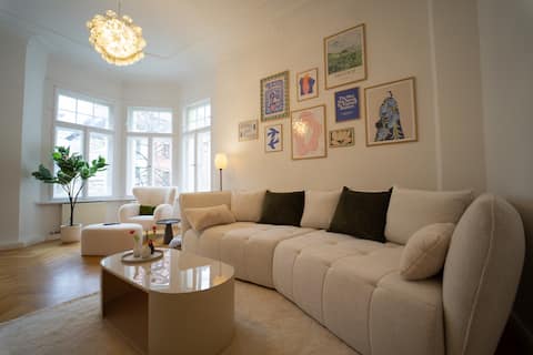 Top Airbnb: Charles & Kätchen Design Center 120 sqm in Zentrum Nordwest