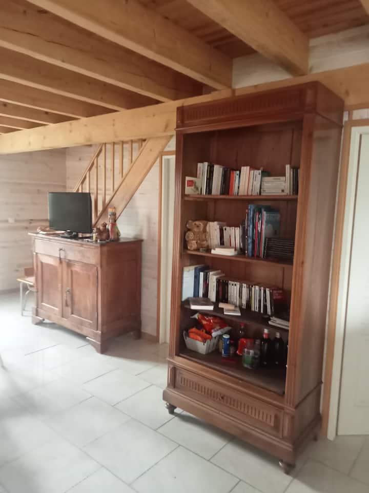 Petite Maison à La Campagne - La Péruse