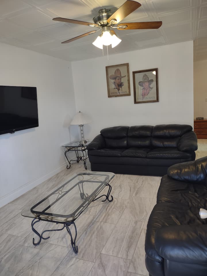 Ranch House Accommodations - Buda, TX