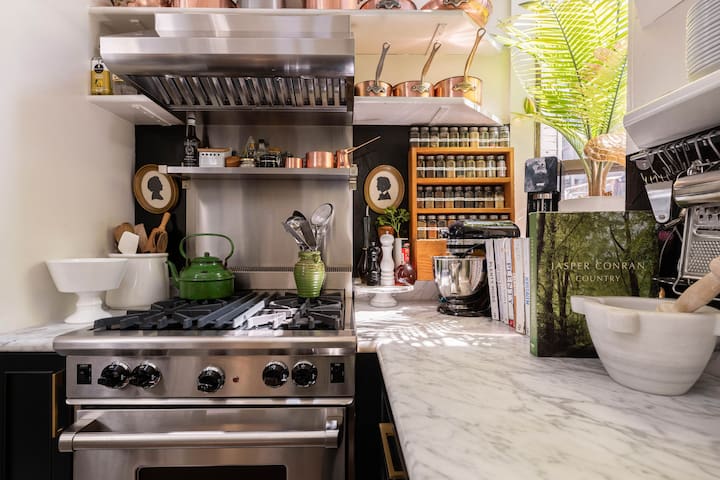 Lovely, Unique Home Near Everything gallery image 2