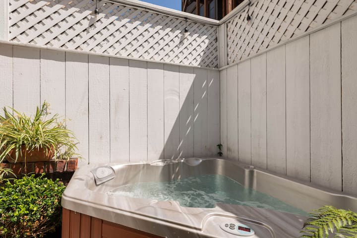 Lovely, Unique Home Near Everything gallery image 3