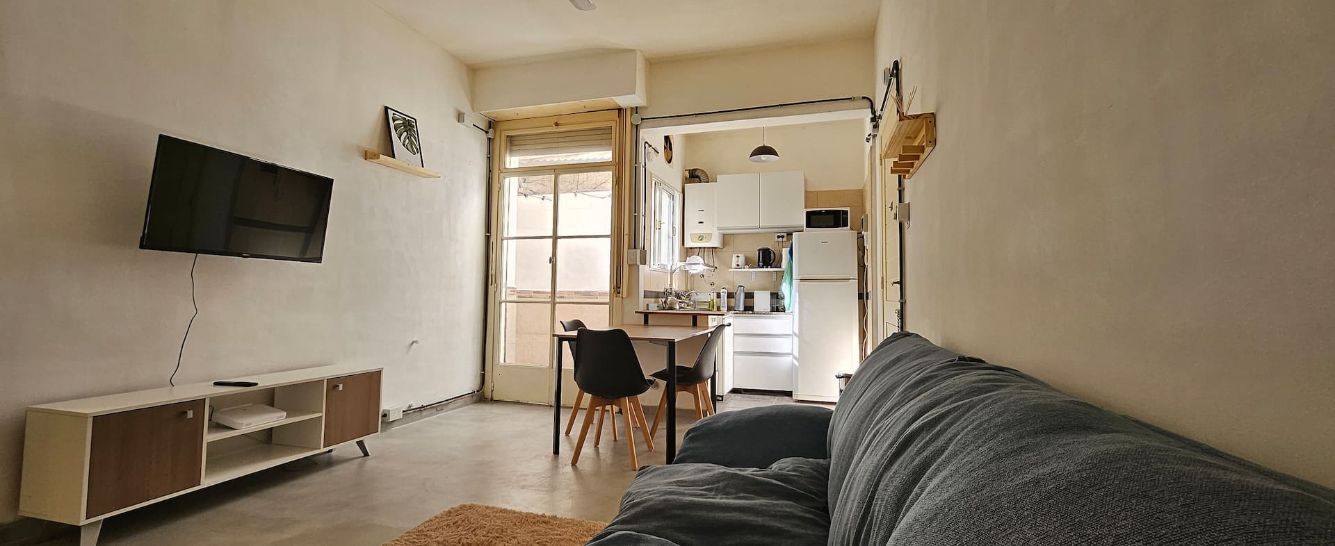 Two-room apartment with patio in Núñez