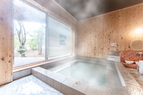 Private Villa with Hot Spring 6 min to Shrine