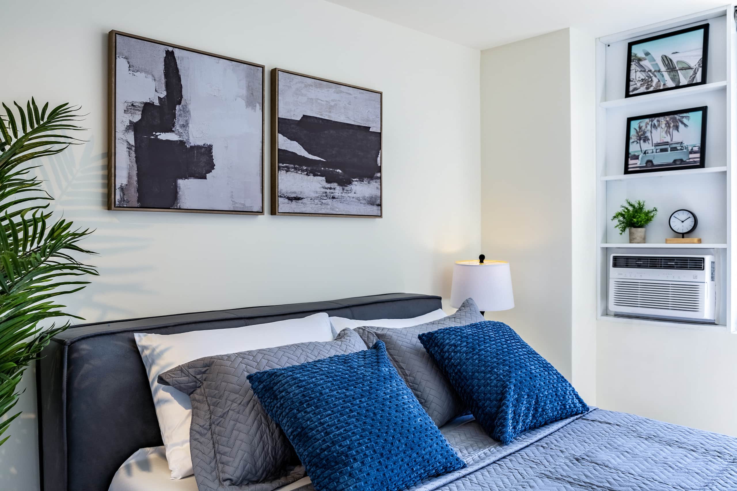 Waikiki Oasis Haven: Your Coastal Escape - Image 10