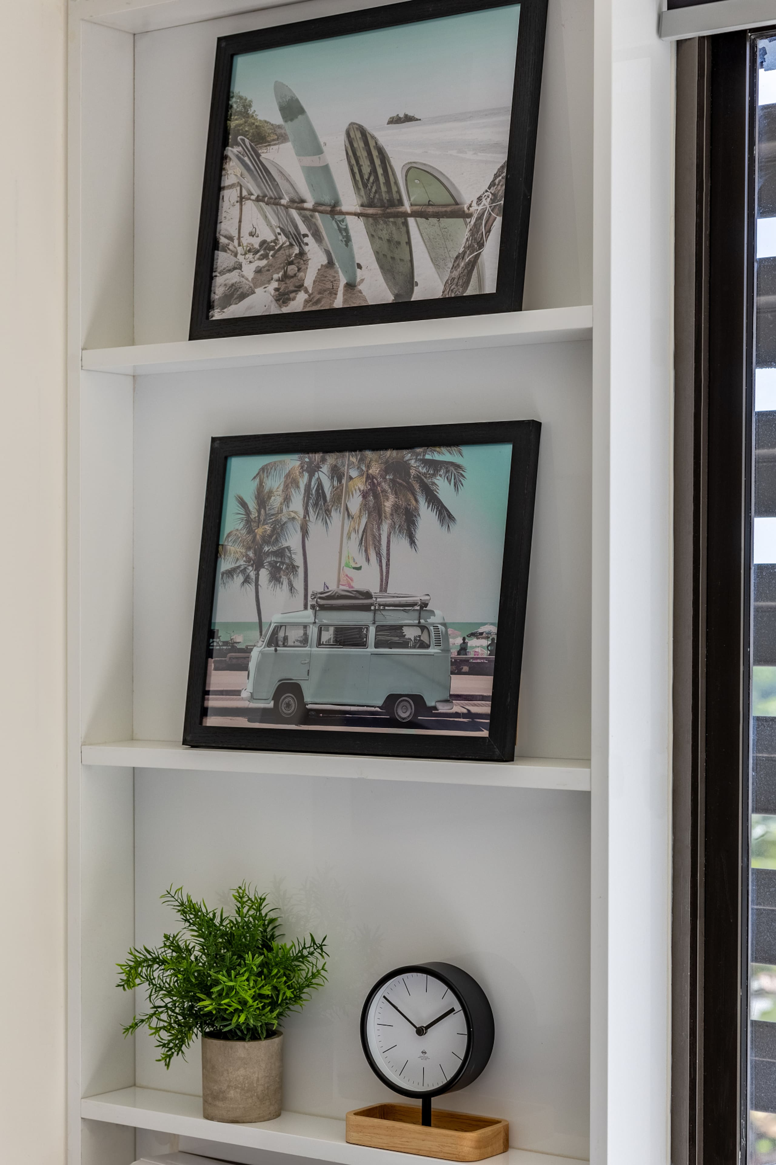 Waikiki Oasis Haven: Your Coastal Escape - Image 35