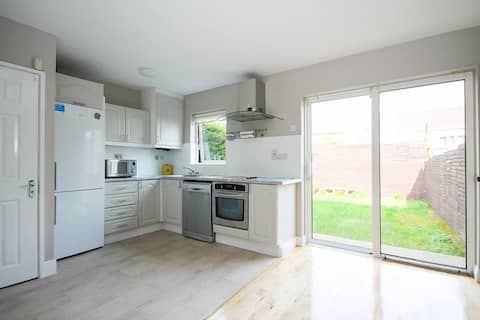 ideal for families entire house 3 bedrooms 4 beds