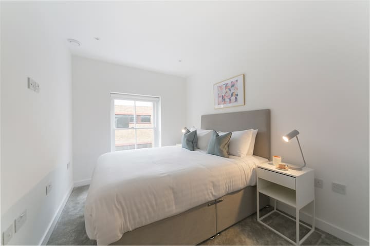 Camden retreat w/ kitchen & elevator gallery image 2