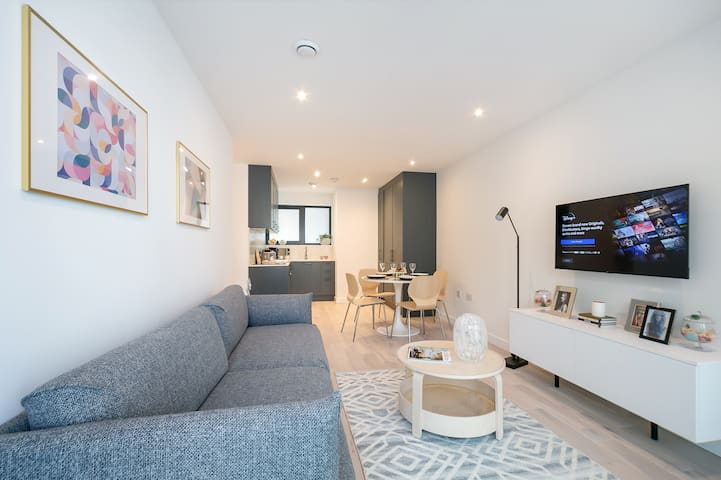 Chalk Farm retreat w/ pvt balcony