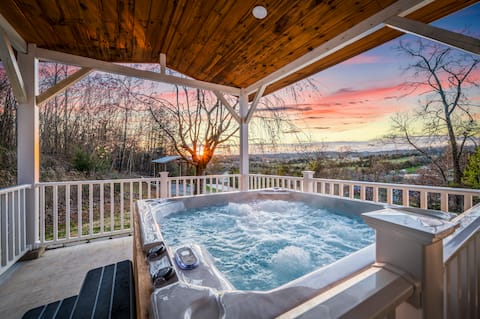 3BR w/Hot Tub + Grill + Games | Great Location!