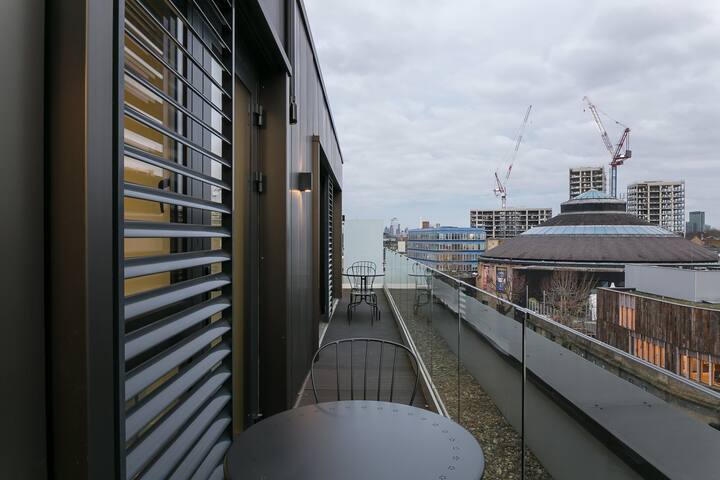 Primrose Hill 2 Bed Skyline Penthouse gallery image 4