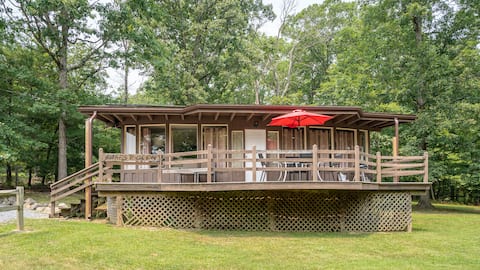 Forest Glen, cozy getaway - WiFi / pet friendly