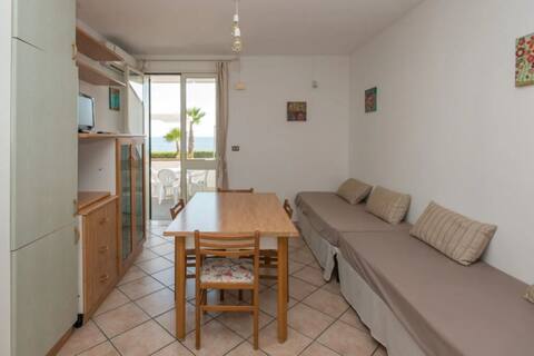 Annuncio Airbnb popolare: Residence Mare Azzurro 8 - First Floor - Sea View a Ugento
