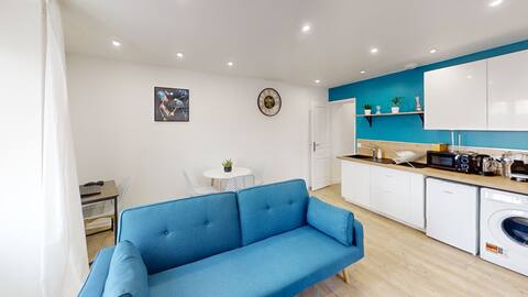 T2 Cosy Blue Lagoon Melun by the Seine & Garden