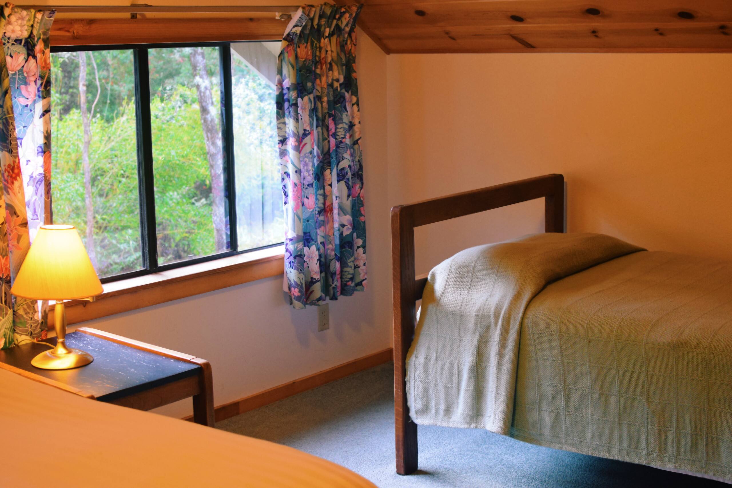 Home in Volcano · ★4.64 · 1 bedroom · 2 beds · 1 shared bath - Image 3