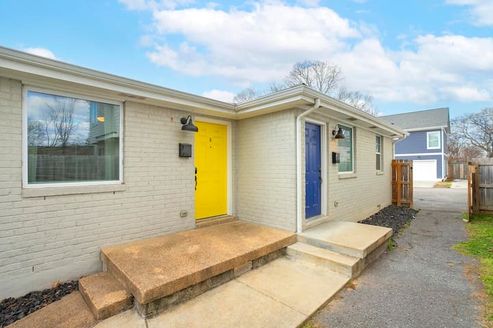 *Nashville Duo* Sleeps 12 ~ 7 mins to Downtown!